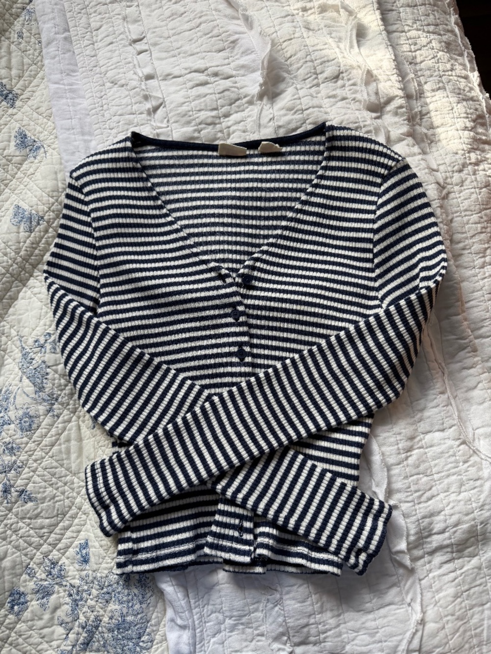 Levi's long sleeve top